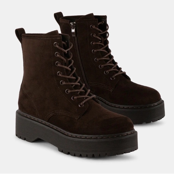 Steve Madden Shoes - Steve Madden Bettyy Combat Boot in Brown Micro Suede 🤎